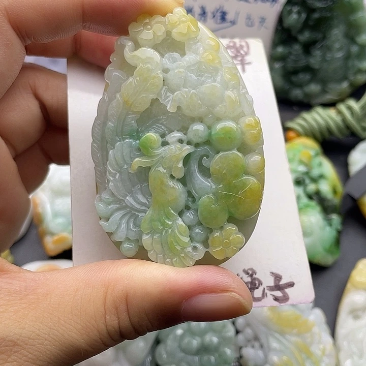 颈饰未镶嵌翡翠天然翡翠
