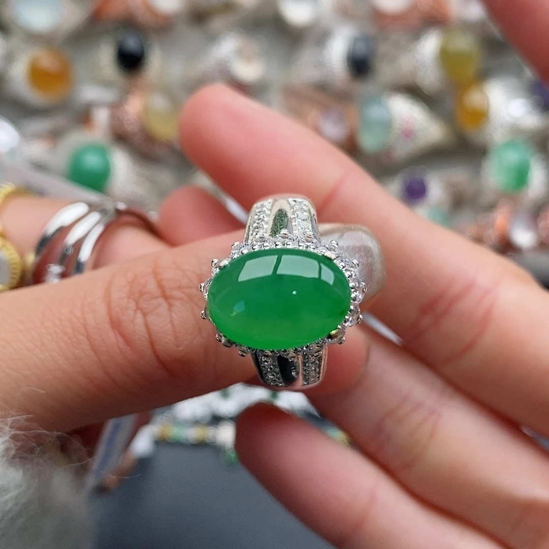 佐***佑翡翠未镶嵌戒指哈哈哈哈哈哈