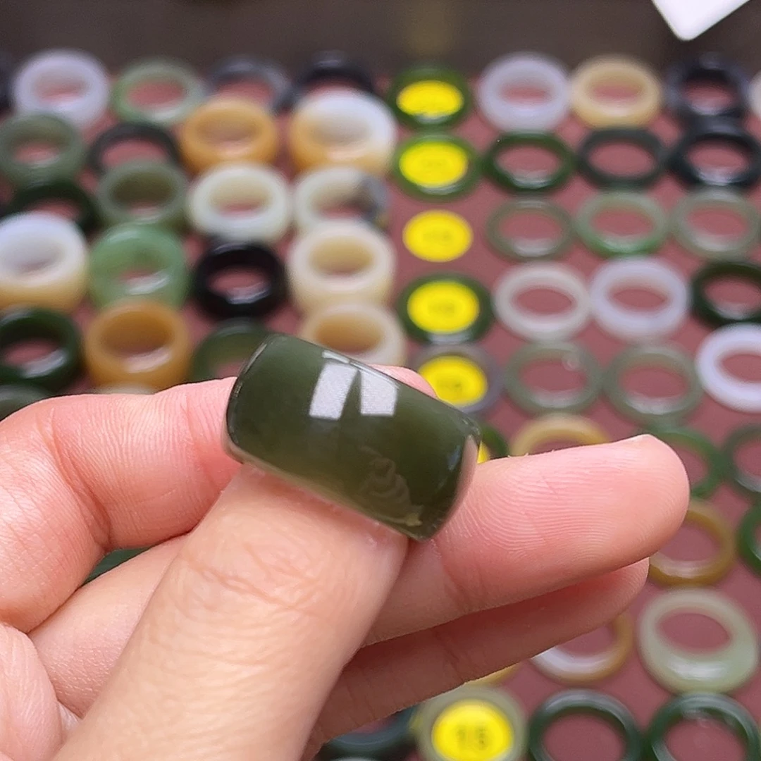 和田玉戒指未镶嵌17.2 冰湖水 无鉴赏