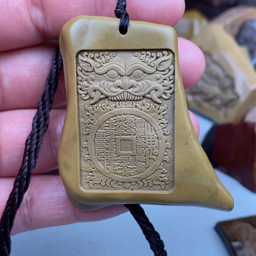 【闪购商品】原石雕刻手把件