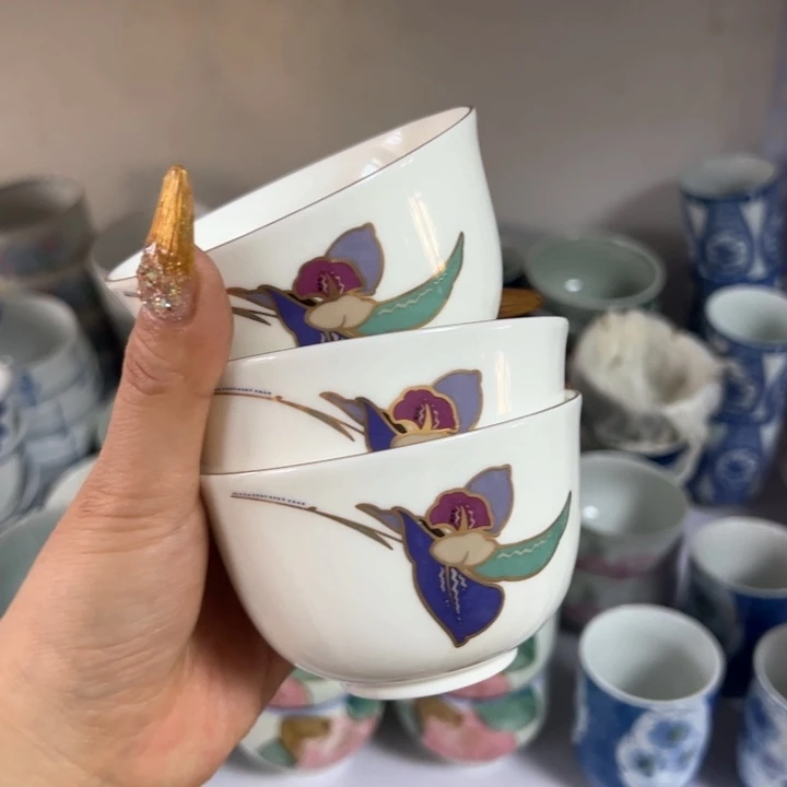 盖碗瓷器直播放漏中