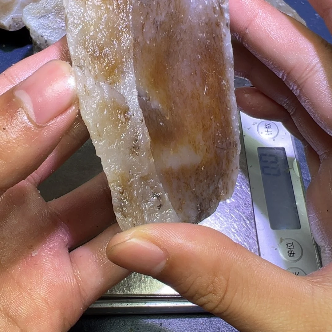 和田玉（糖玉）未镶嵌珠宝半成品