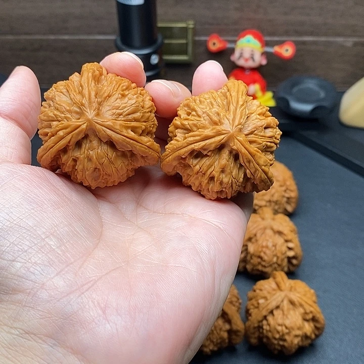 阿***熙文玩核桃把件白奔