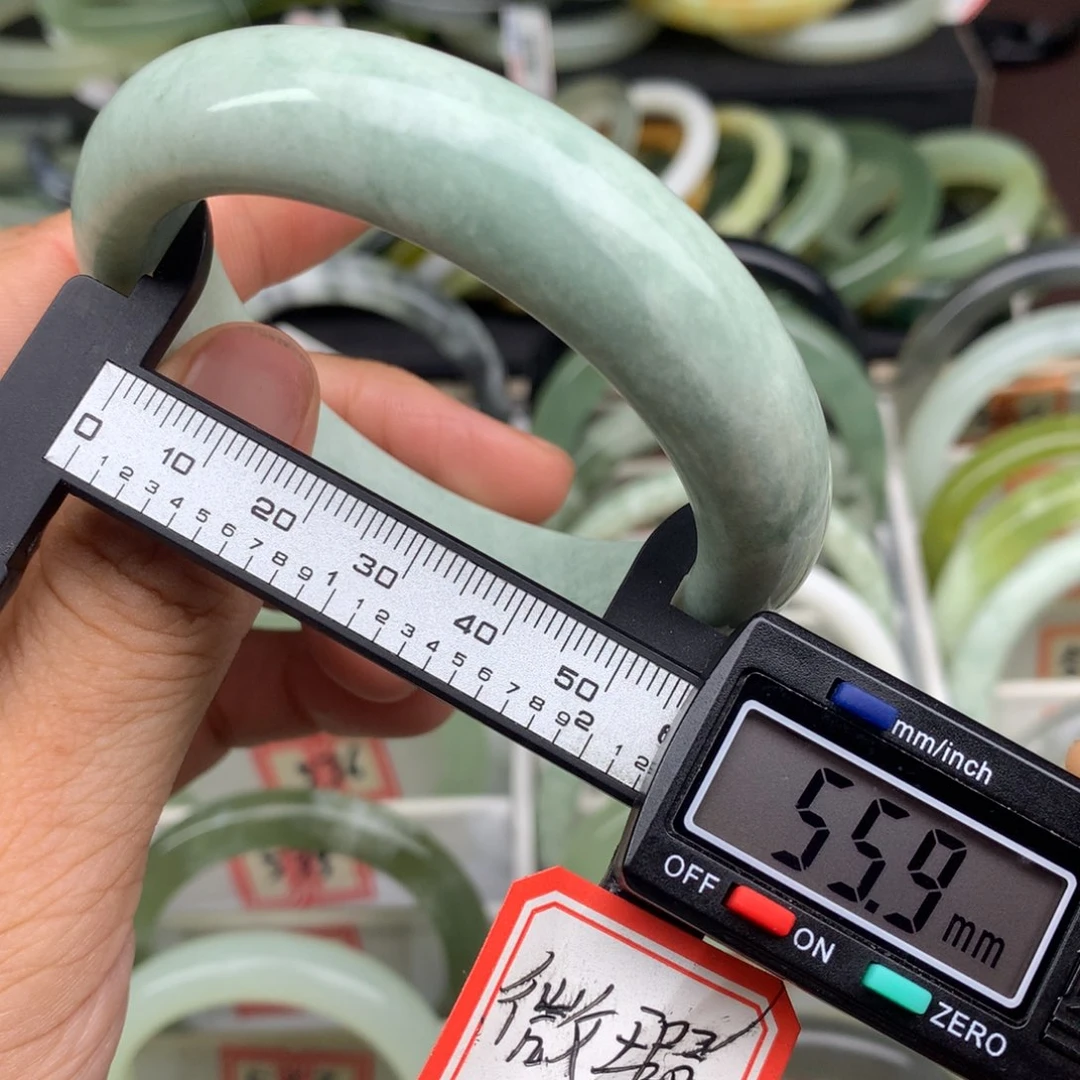未镶嵌蛇纹石玉手镯535