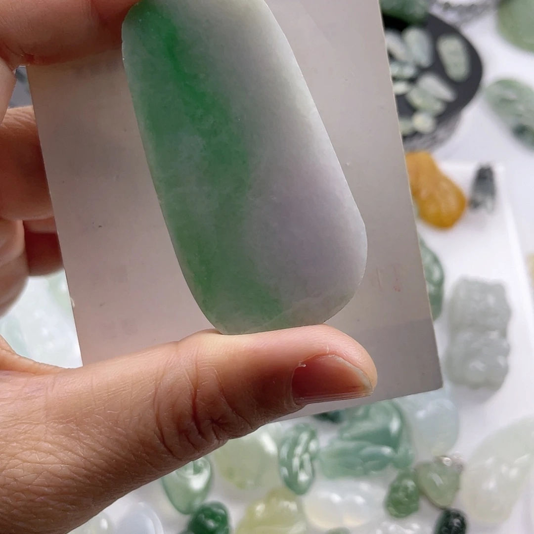 翡翠颈饰未镶嵌嘤****g吊坠