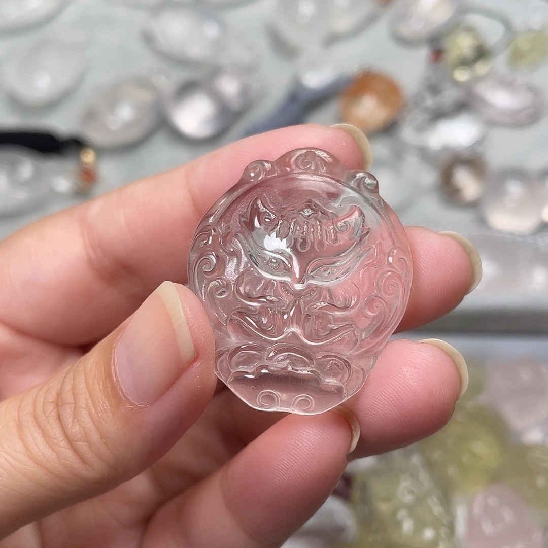 颈饰未镶嵌水晶吊坠