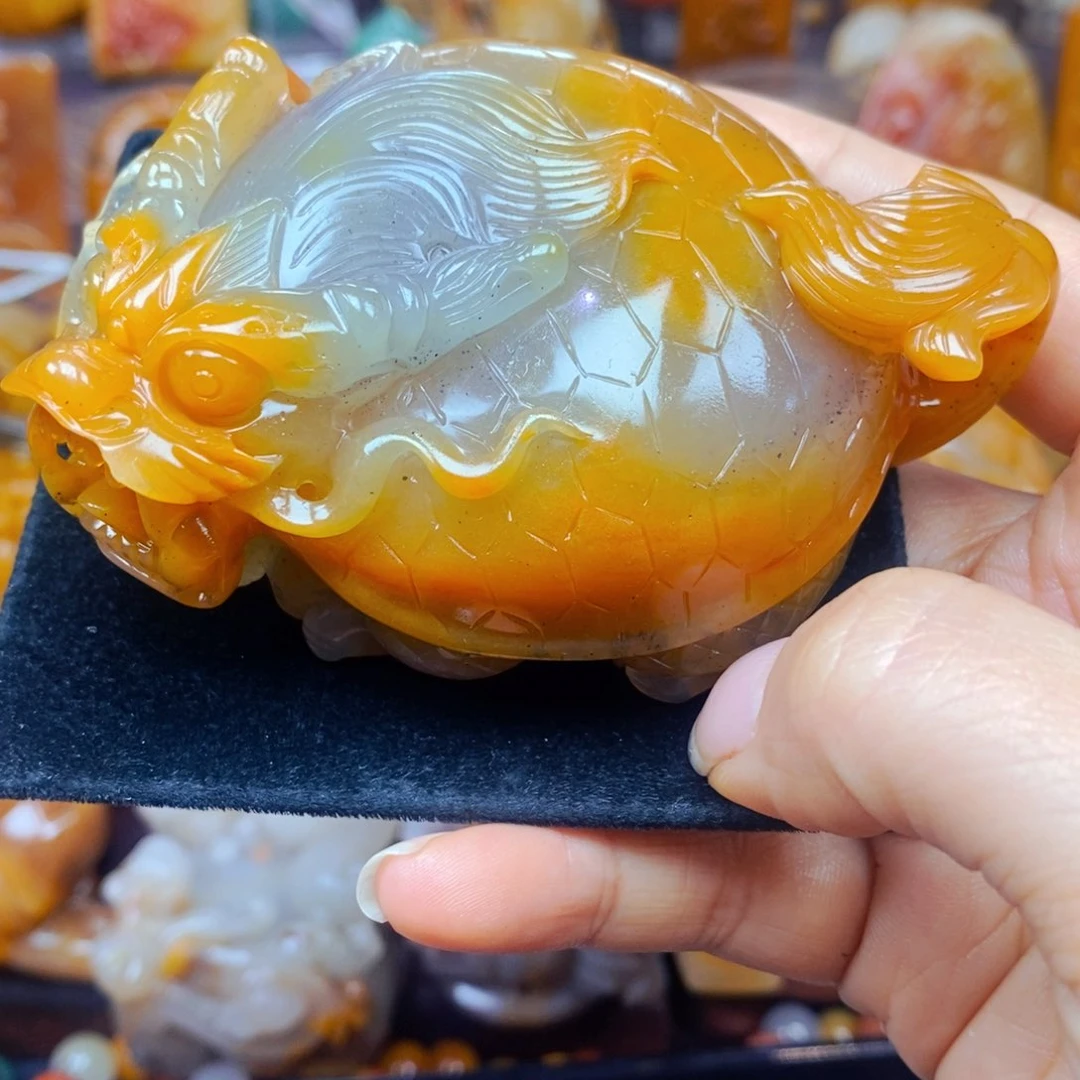 未镶嵌石英质玉（黄龙玉）颈饰