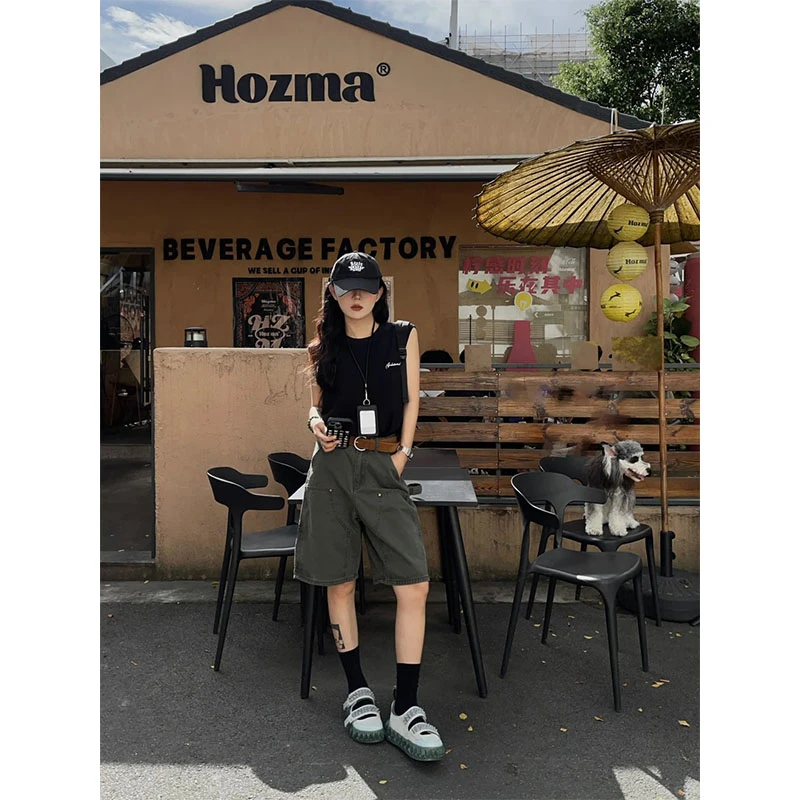 夏季新款炸街洋气小众刺绣黑色百搭无袖上衣高腰工装直筒短裤套装