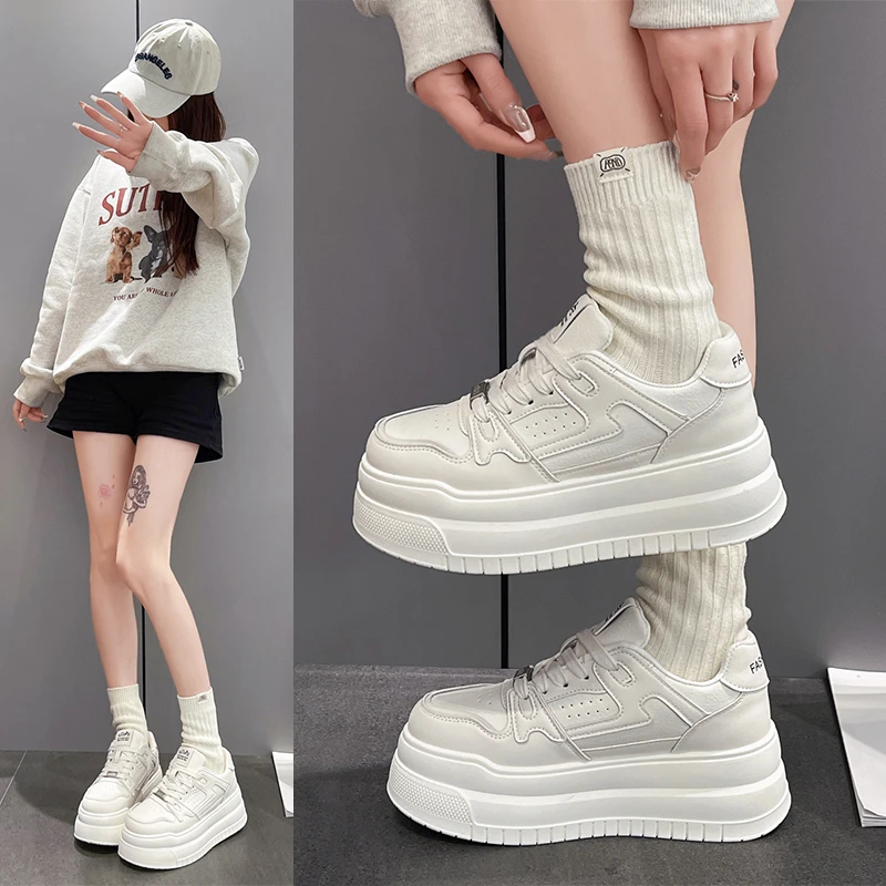 爆款炸街小白鞋女2025春秋新款小个子厚底增高百搭休闲皮面运动鞋