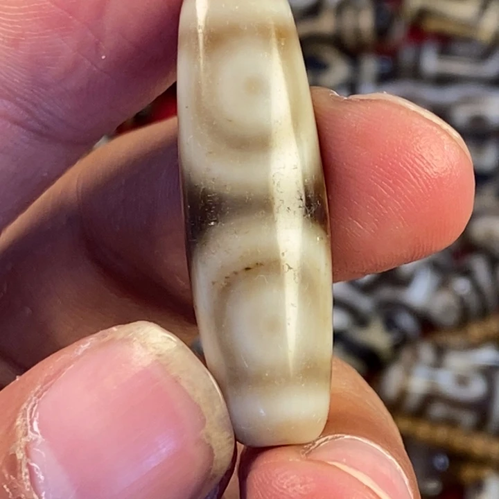 只买单纯的吊坠，没带链子，属的性质。