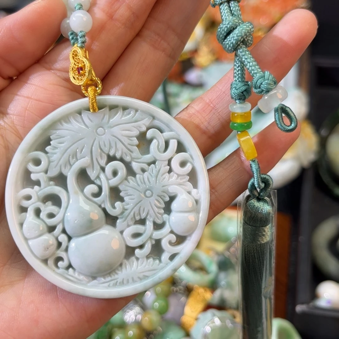 翡翠颈饰未镶嵌待编款