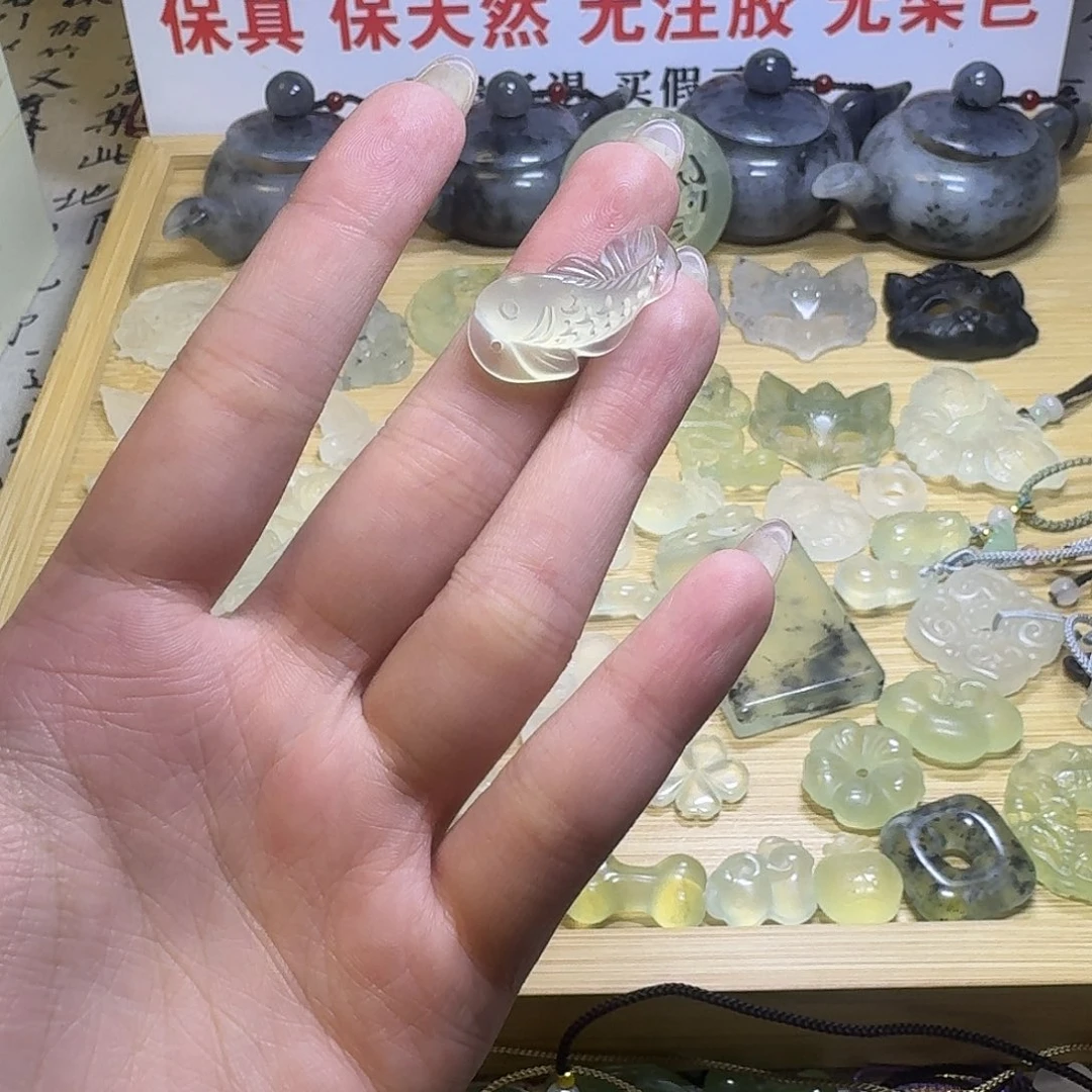 合金蛇纹石玉颈饰