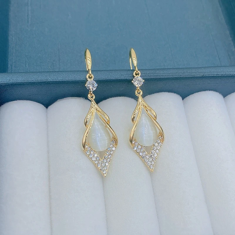 铜合金耳饰 猫眼石菱形耳钩女轻奢气质高级感设计感锆石微镶耳环