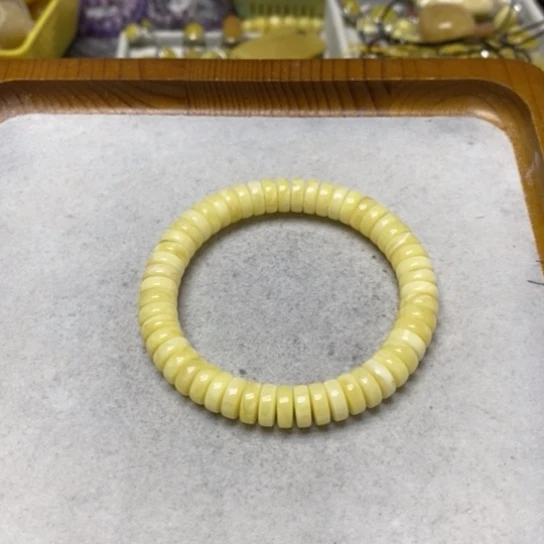 蜜蜡裸石未镶嵌手串