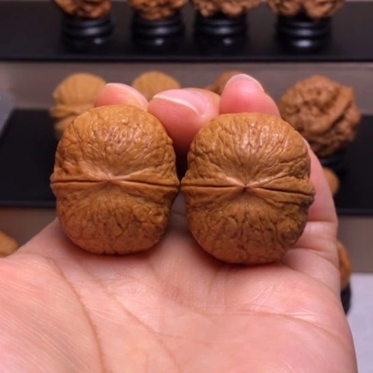 文玩核桃把件铁蛋12