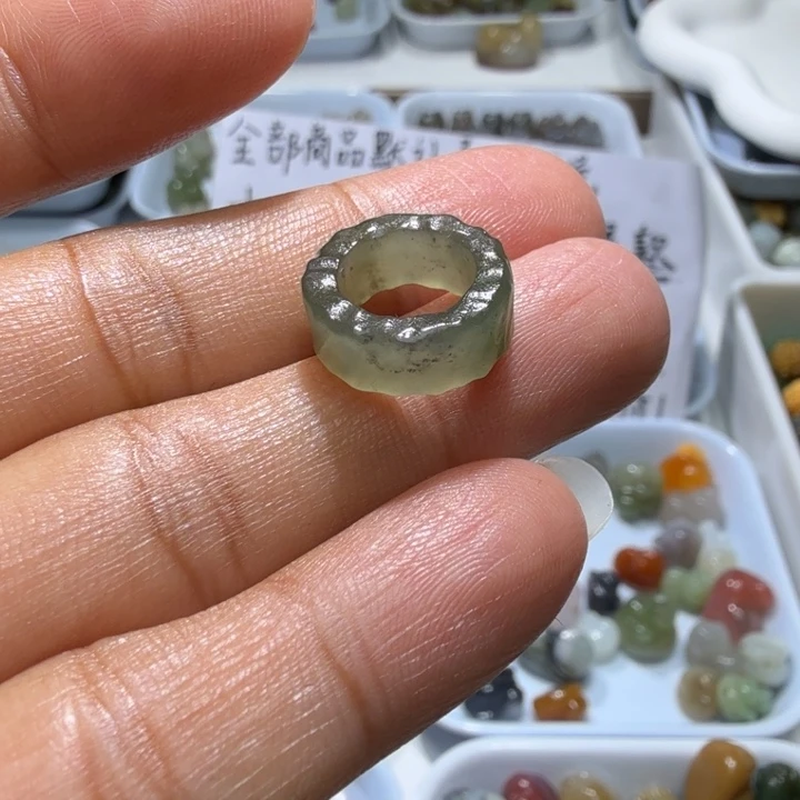 和田玉未镶嵌珠宝奇石