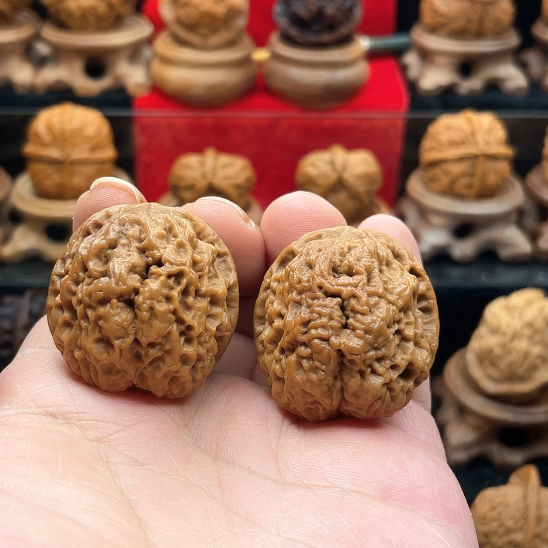 吊坠猴头核桃山峦