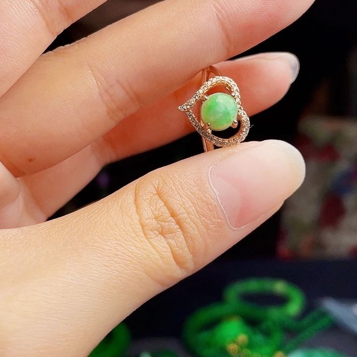 翡翠银S925镶嵌颈饰多样性