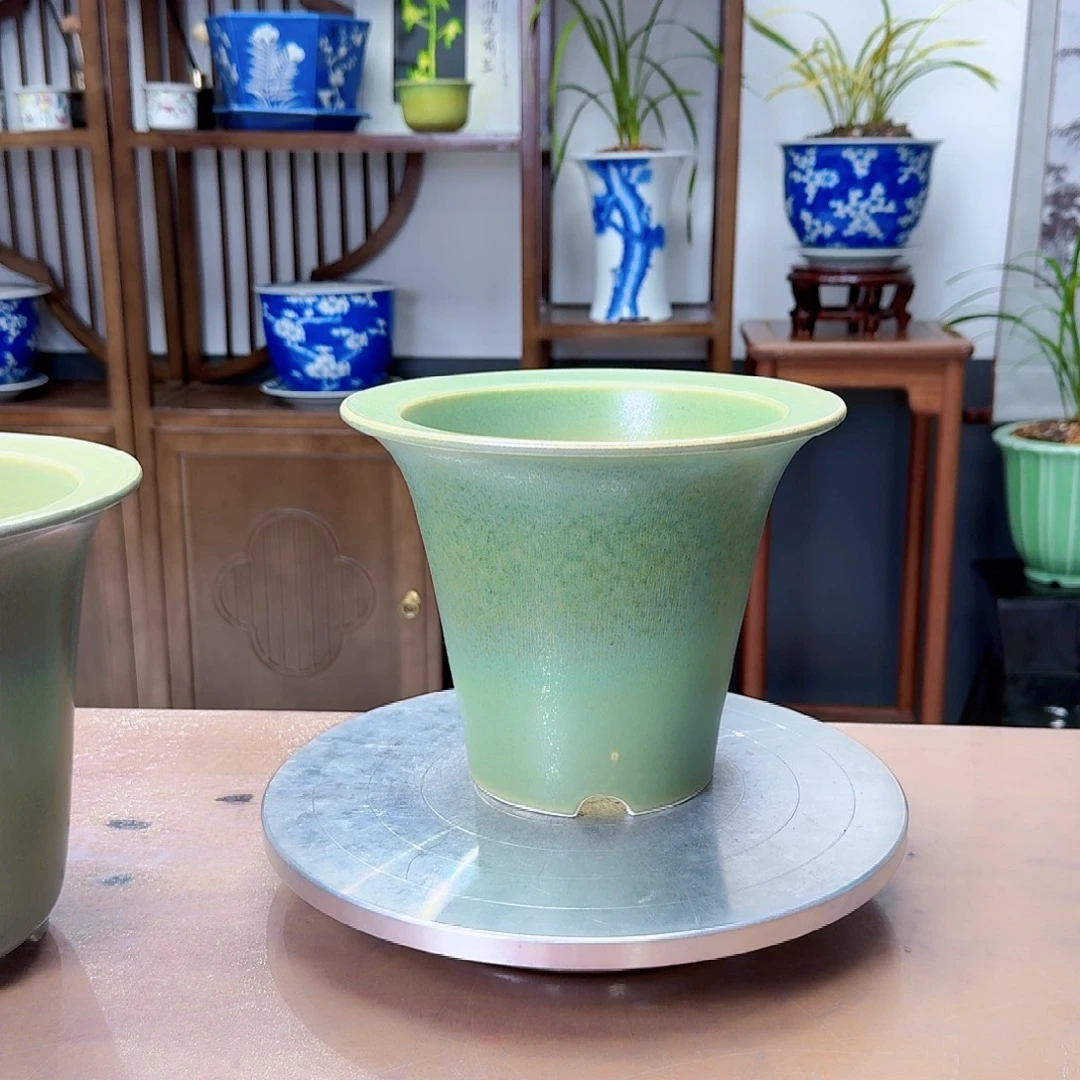 @****绿釉窑变斗笠微瑕