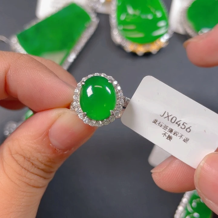 【闪购商品】颈饰银S925镶嵌翡翠三***爱翡翠