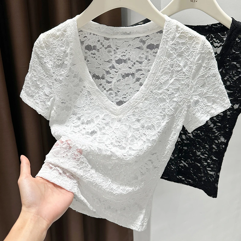 低领镂空花纹蕾丝正肩短袖T恤夏季气质V领短款网纱修身上衣薄款女