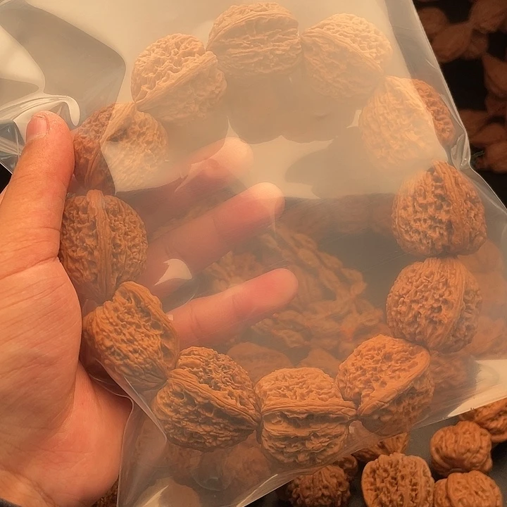 李***好文玩核桃吊坠3南疆石