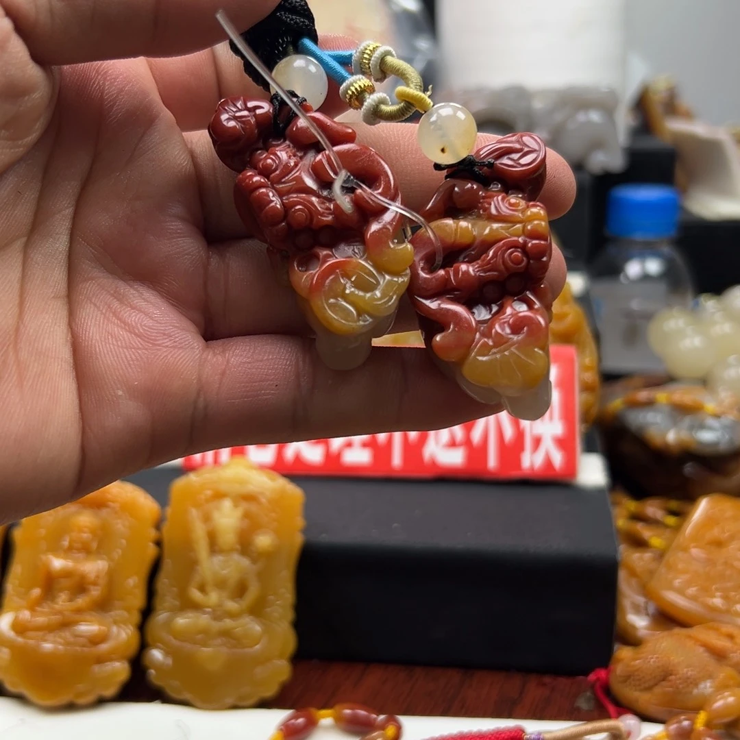 石英质玉（黄龙玉）未镶嵌多选发其一