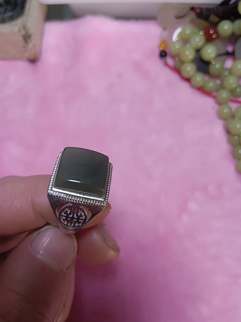 天然和田玉戒指高大帅气上档次