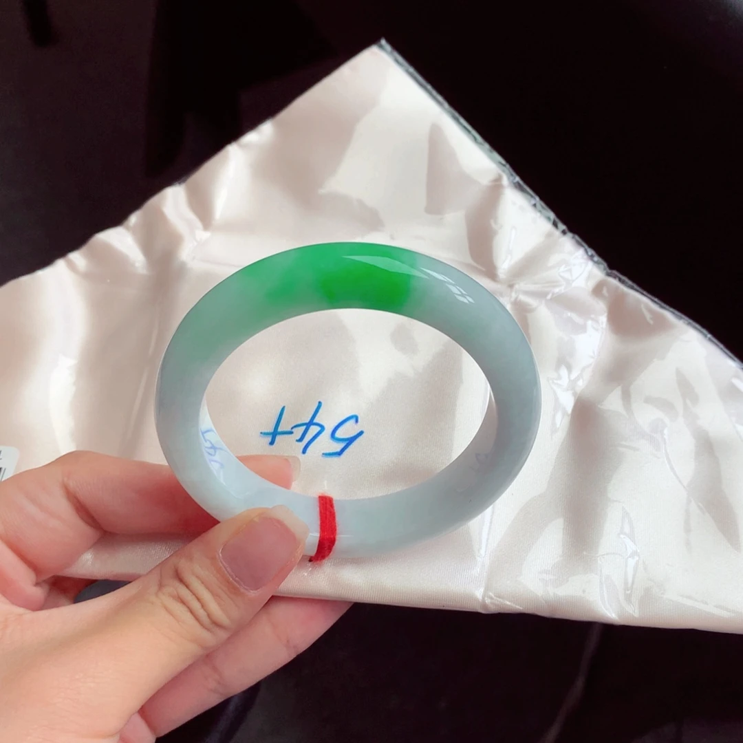 翡翠未镶嵌手镯翡翠