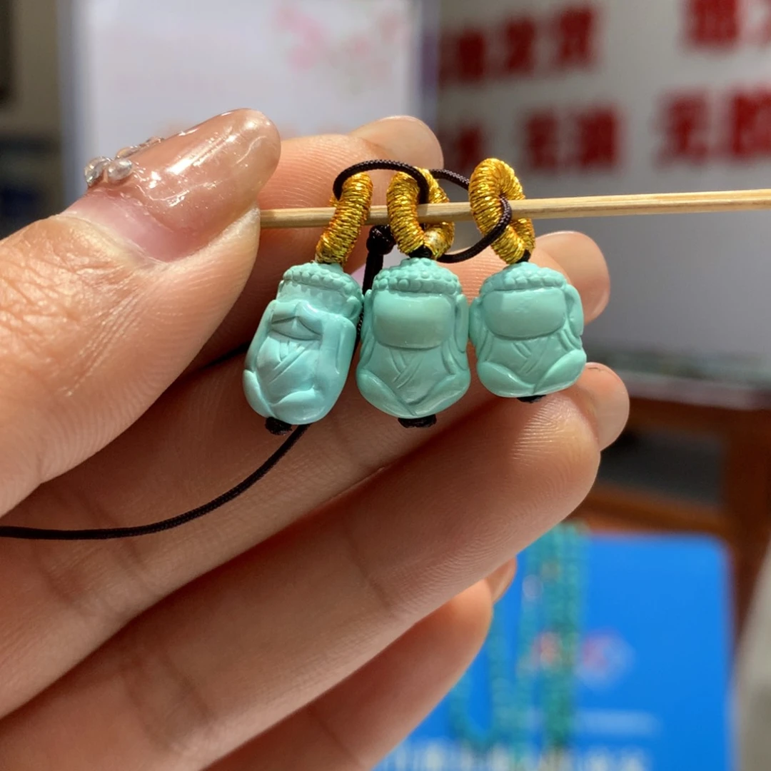 绿松石配饰未镶嵌