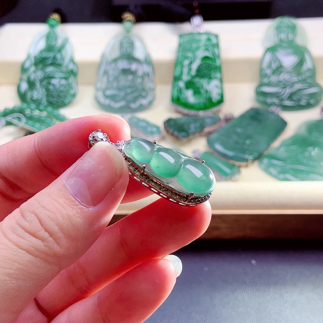【闪购商品】颈饰未镶嵌翡翠天然