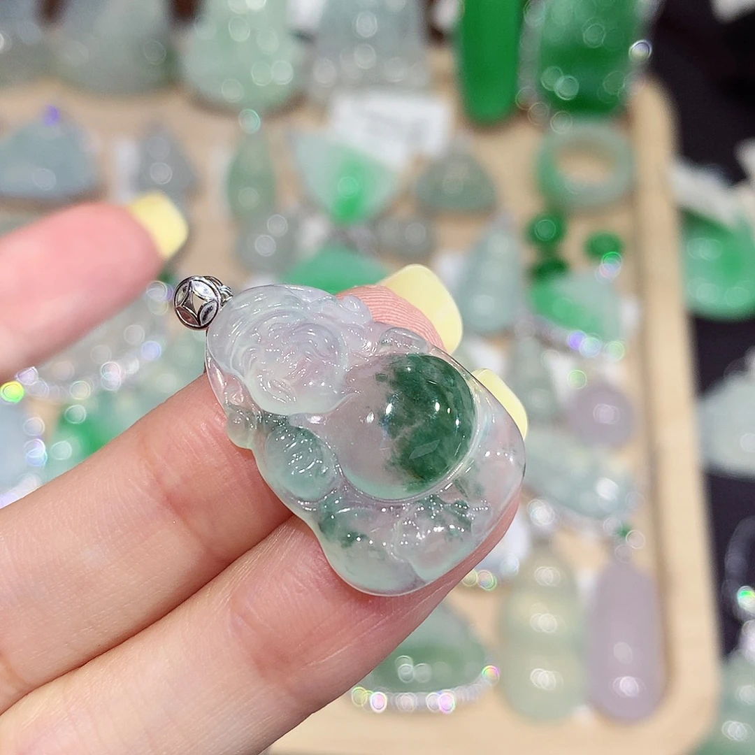 翡翠18K金镶嵌颈饰翡翠