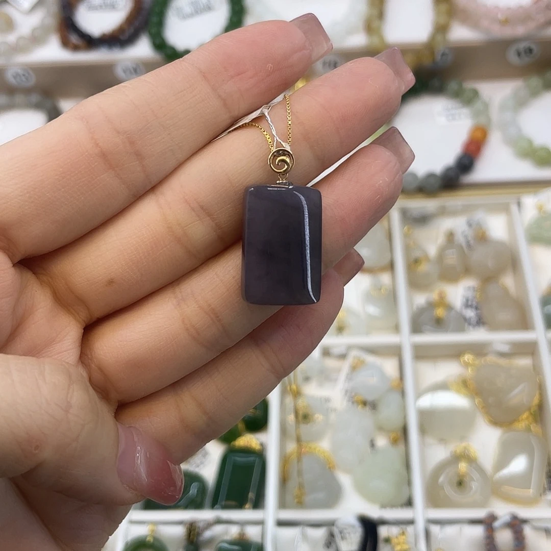 和田玉18K金镶嵌吊坠(赠链)