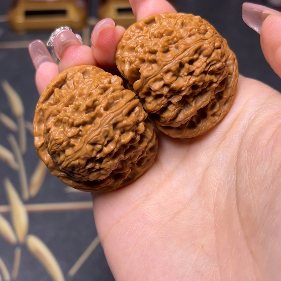 文玩核桃吊坠南疆石44.5