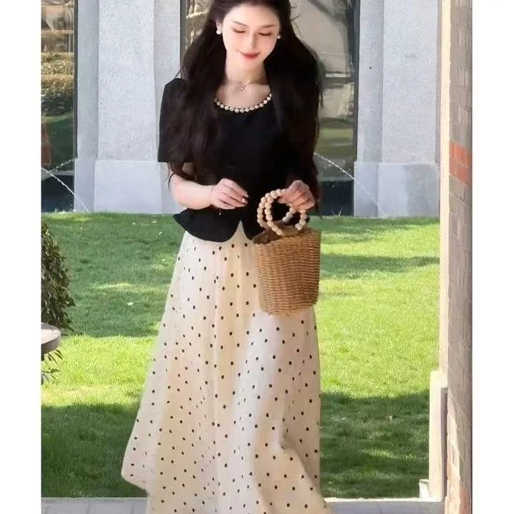 2025夏季新款法式赫本风重工钉珠领黑色上衣波点假两件连衣裙女