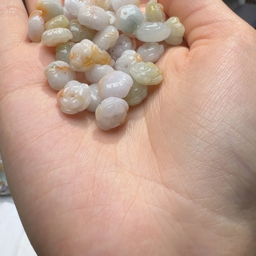 未镶嵌挂件翡翠福利1个，不包邮，拍一单邮费发货