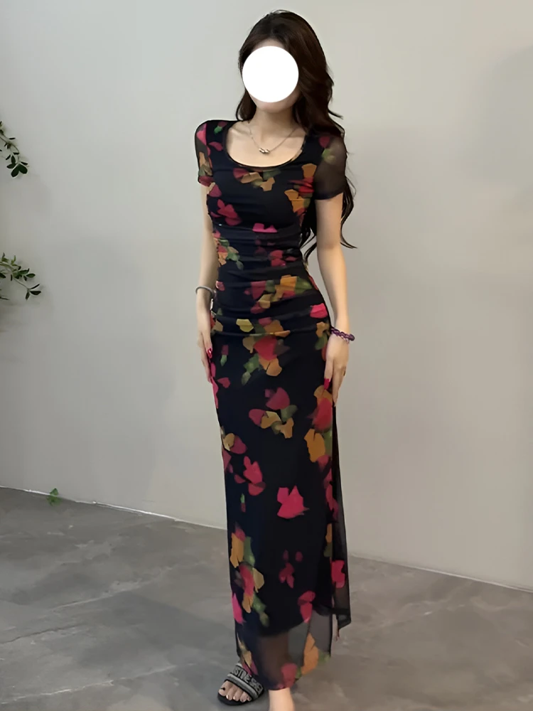 法式复古纯欲风印花连衣裙女2025夏季新款修身性感开叉包臀长裙子