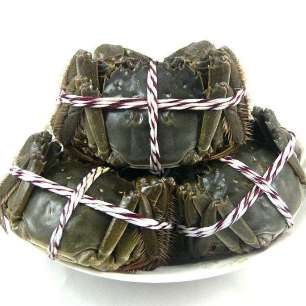 【鲜活大闸蟹】2.5 母两/只搭配蟹醋紫苏姜茶（10 只送礼盒）