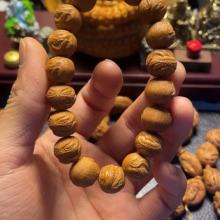 猴头核桃雕刻瑕疵毒液