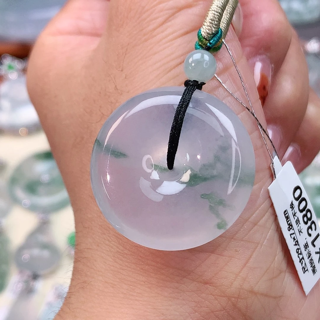 颈饰未镶嵌翡翠平安扣