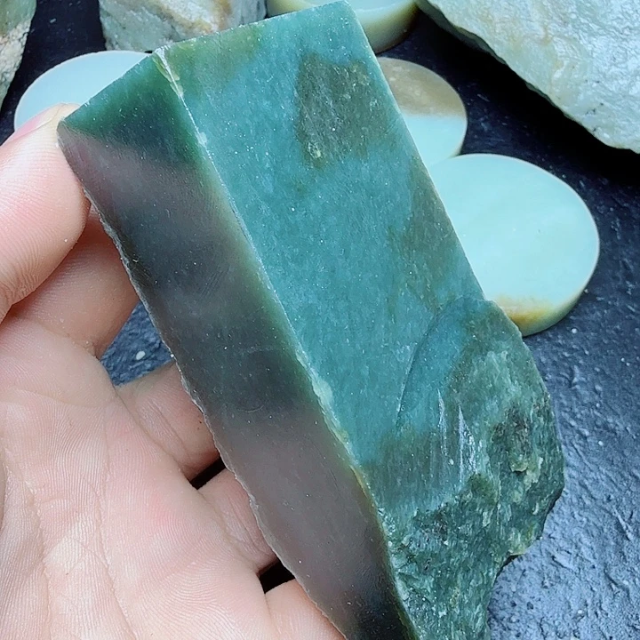 未镶嵌和田玉（糖玉）珠宝奇石