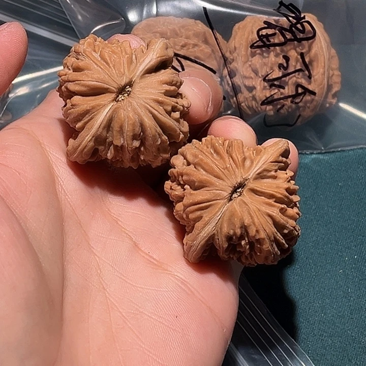 k***.把件文玩核桃39尺楼子毕业对