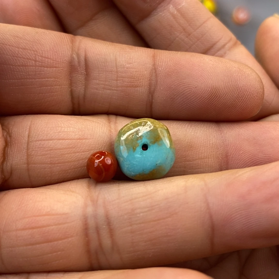 南红玛瑙未镶嵌珠宝奇石