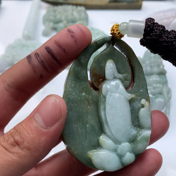 翡翠未镶嵌颈饰保真天然a货翡翠