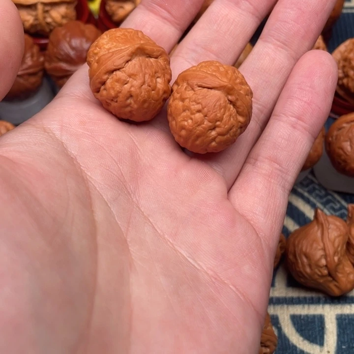 余***好文玩核桃把件麒麟磨盘