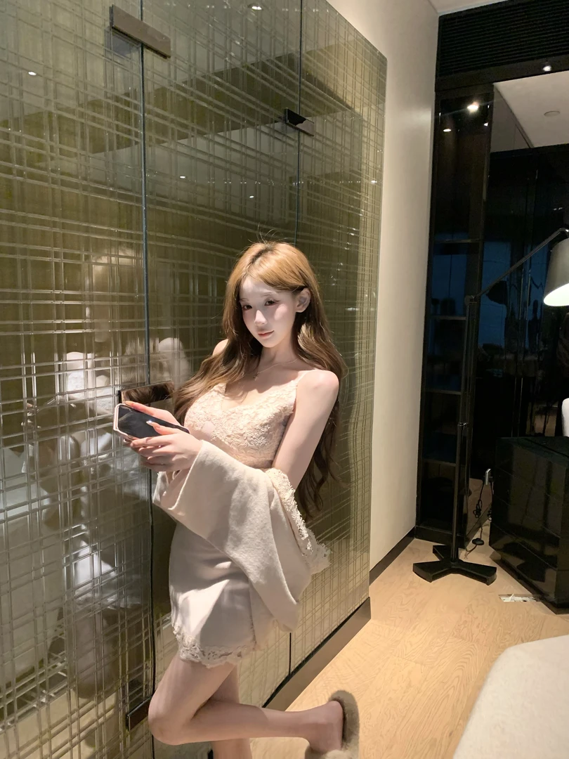 XUAN璇璇【富美披肩】千金风蕾丝镂空气质针织披肩LWJ25C3C2996