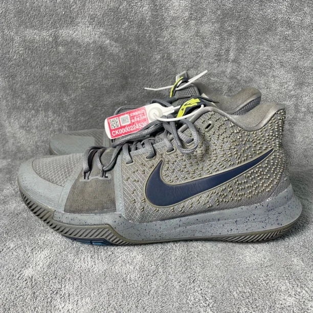 H 45码 欧文3 低帮篮球鞋 冷灰