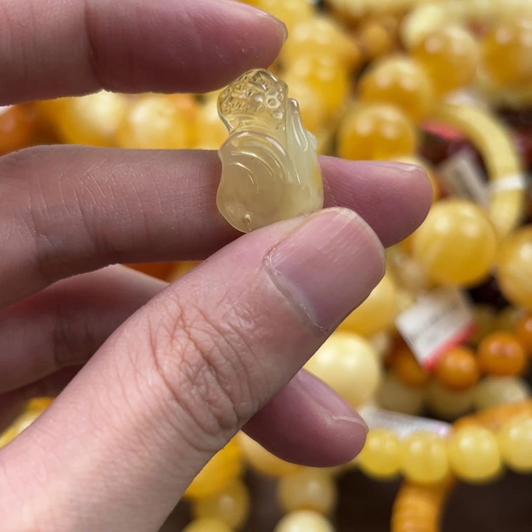 琥珀未镶嵌珠宝奇石