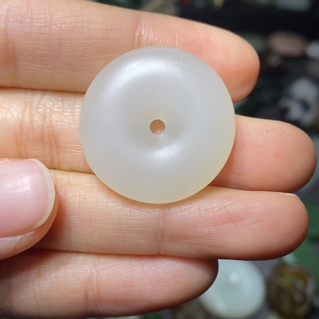 颈饰未镶嵌和田玉金*有水线