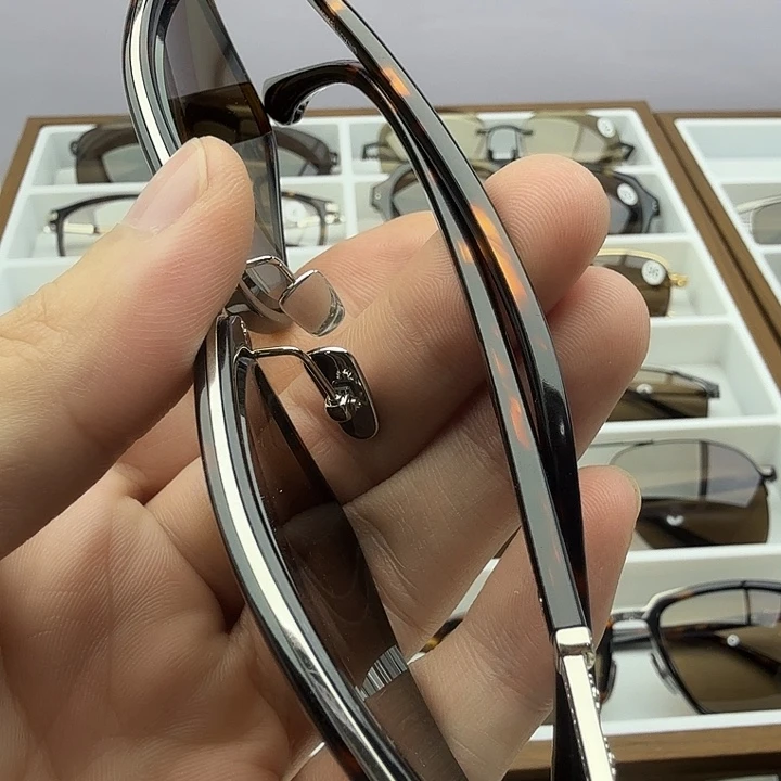 全框款天然水晶石头镜，假一赔十万元